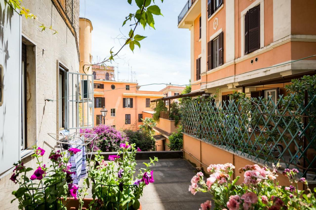 Studio via Nicola Fabrizi Roma Esterno foto