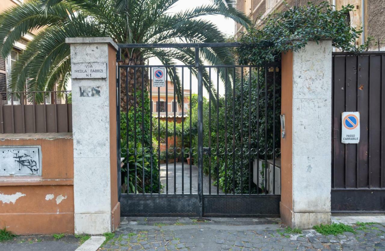 Studio via Nicola Fabrizi Roma Esterno foto